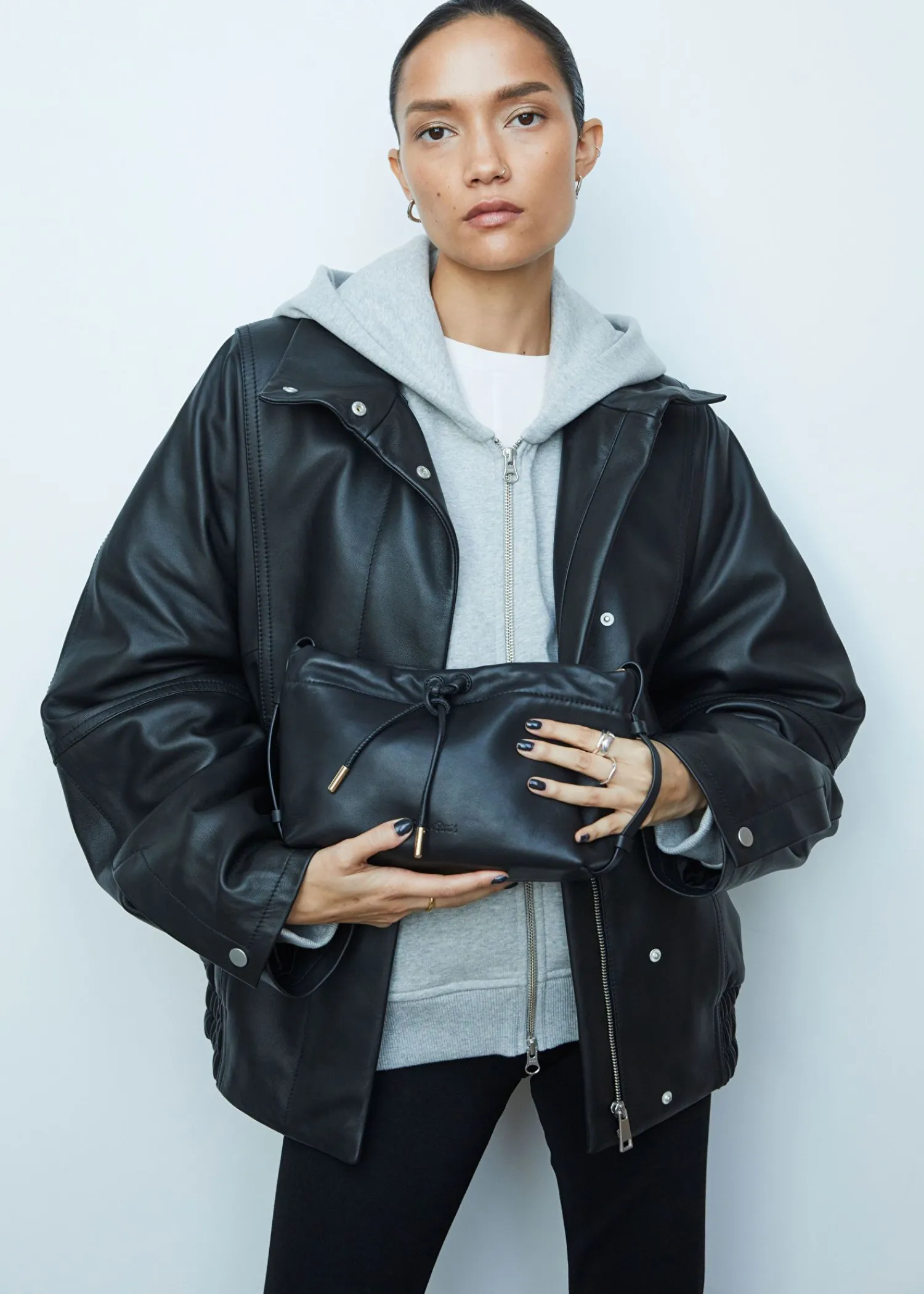 Best Lille Tote I Laeder Med Snoretraek Kvinder Tasker