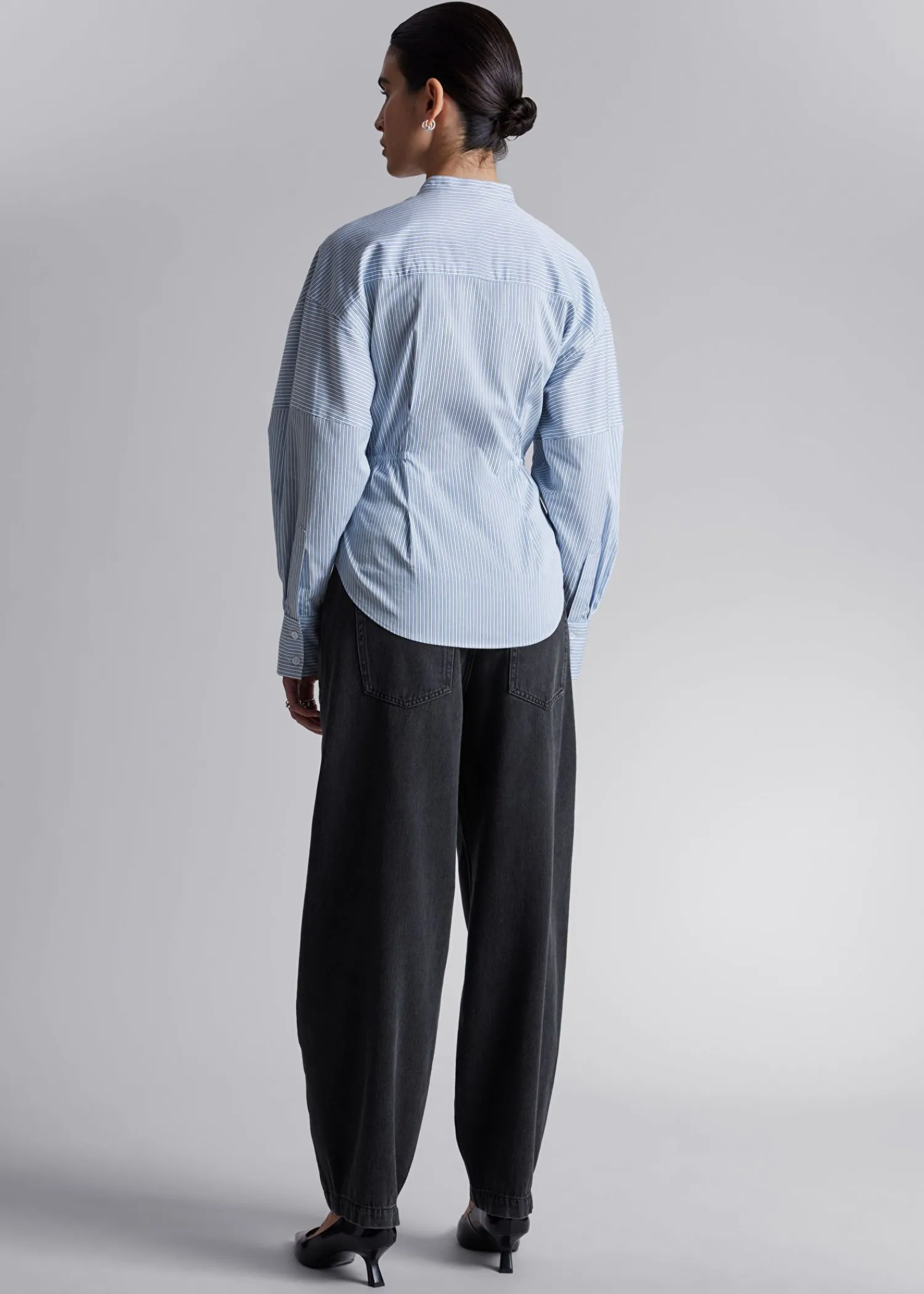 Outlet Skulpturskjorte Med Knapdetaljer Kvinder Denim